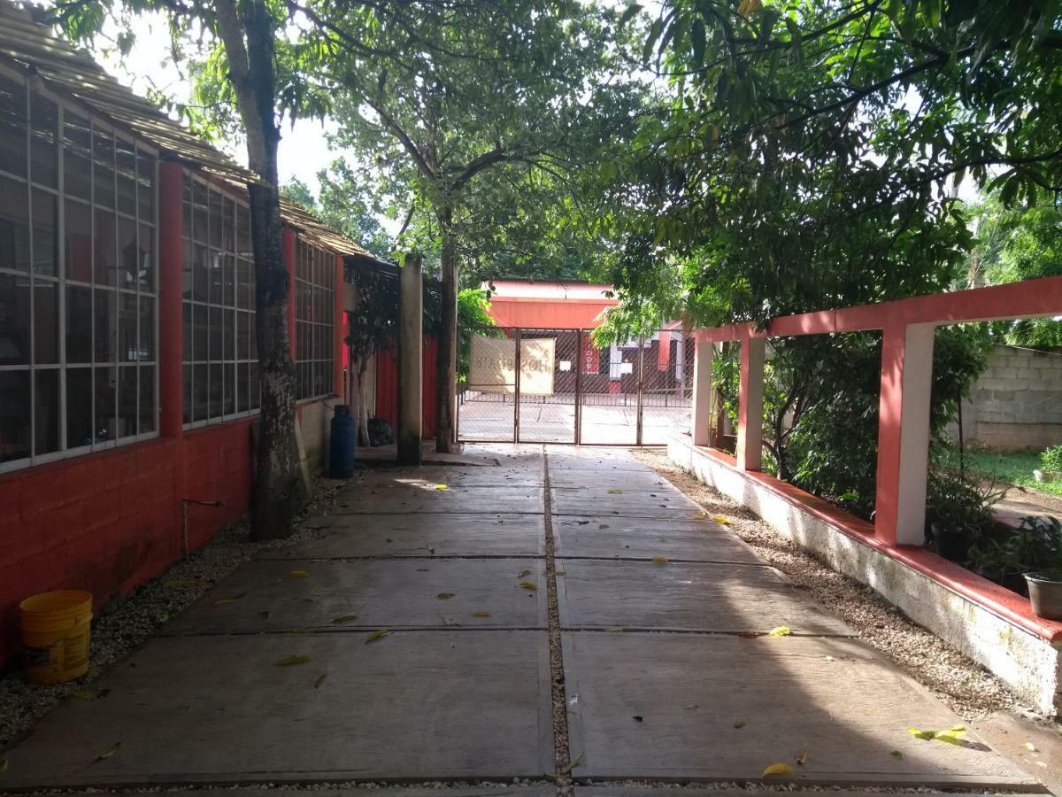 Hospedaje Papagrande Homun Bagian luar foto